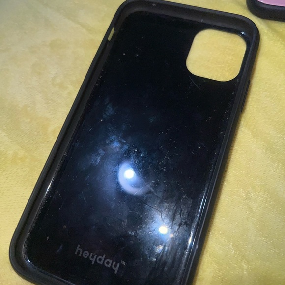 iPhone 11 case - Picture 4 of 12